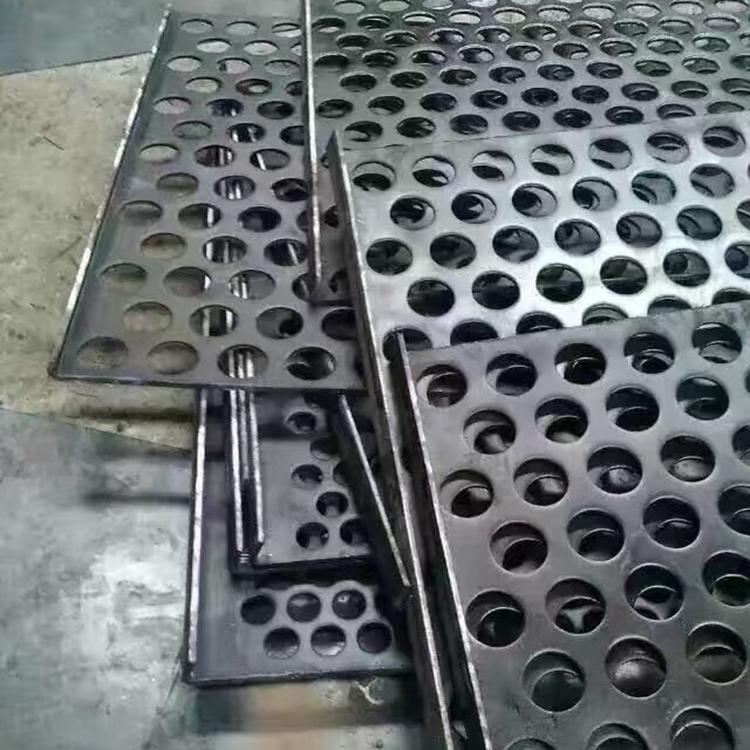 重型錳鋼衝孔篩網（wǎng）2 拷貝.jpg