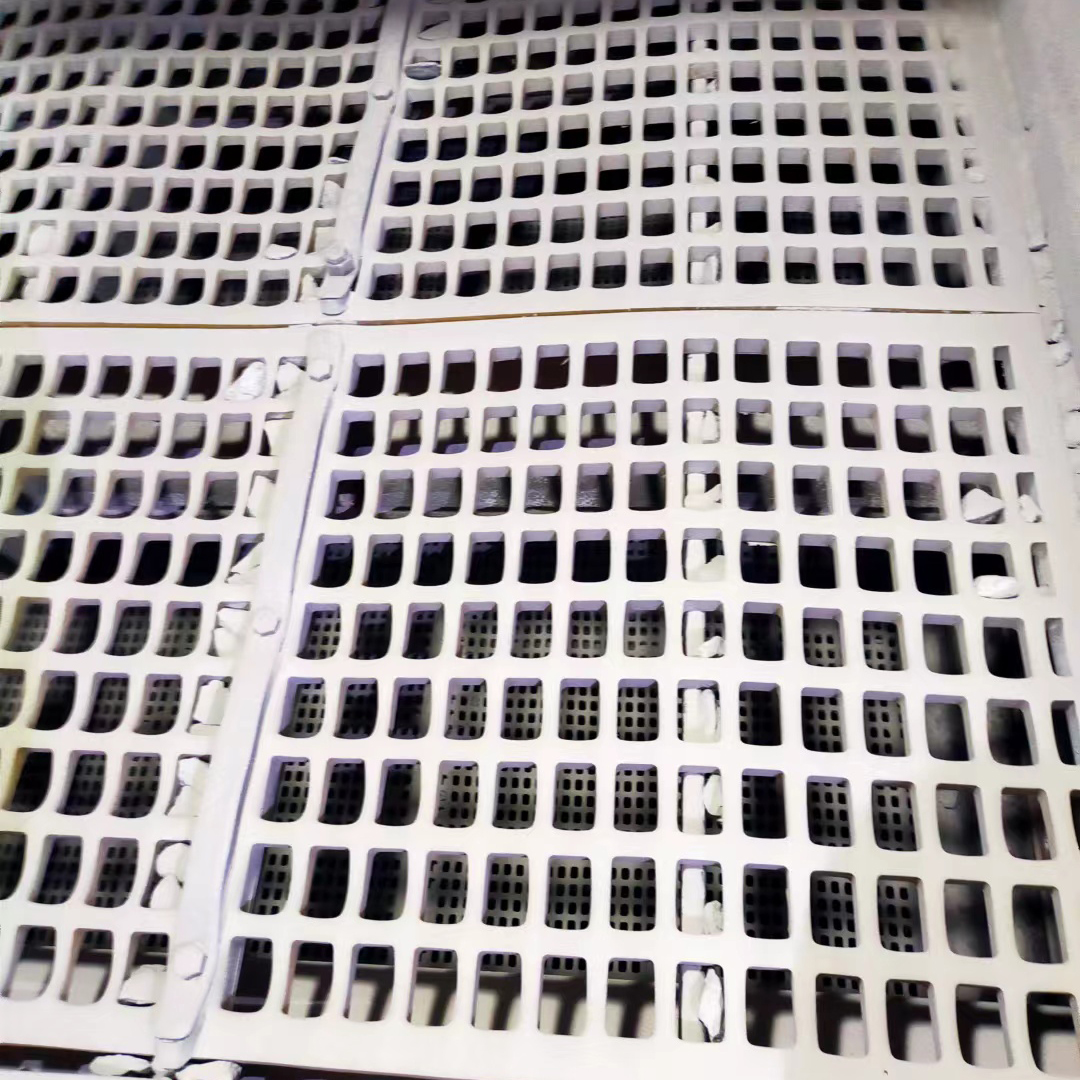 聚氨酯破損3.jpg 聚氨酯破損3.jpg