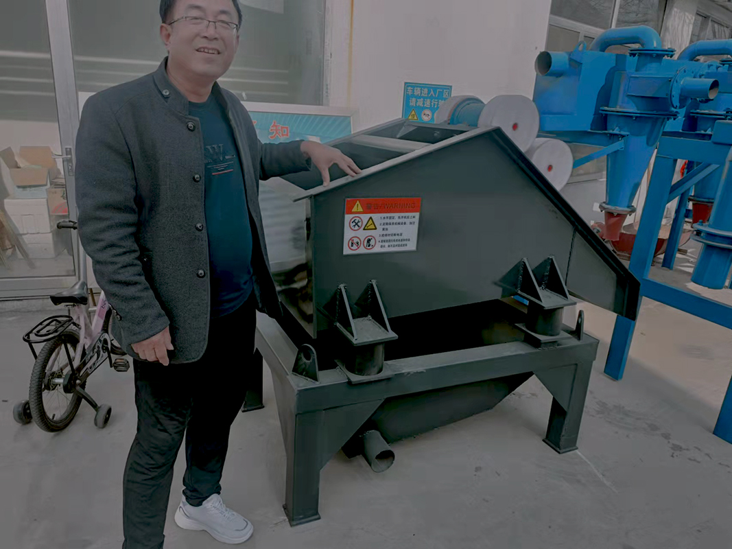 小型脫水篩機.jpg 小型脫水篩機.jpg