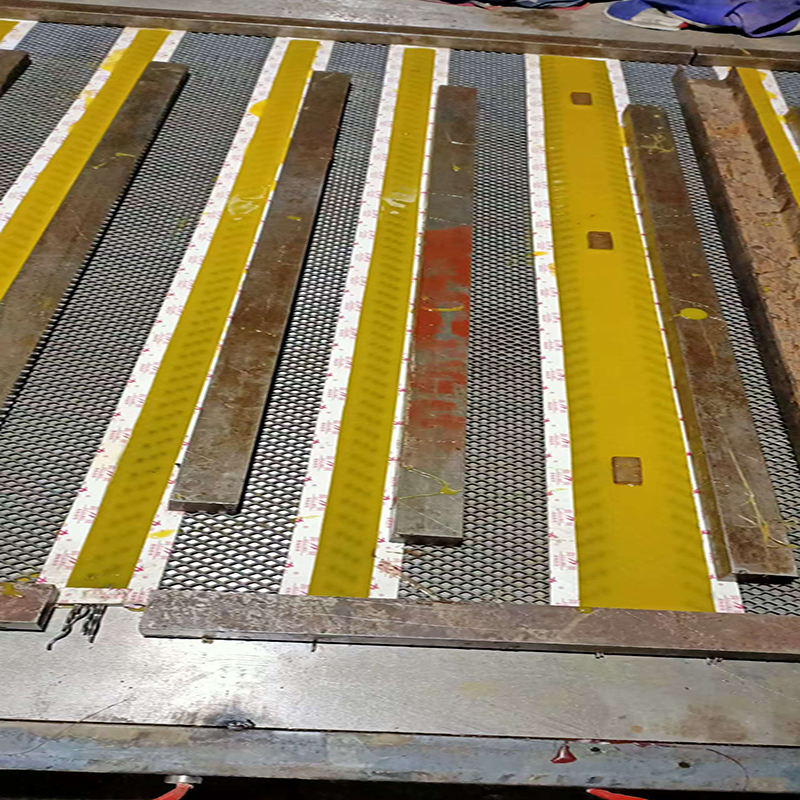 防堵篩網加膠1.jpg 防堵篩網加膠1.jpg