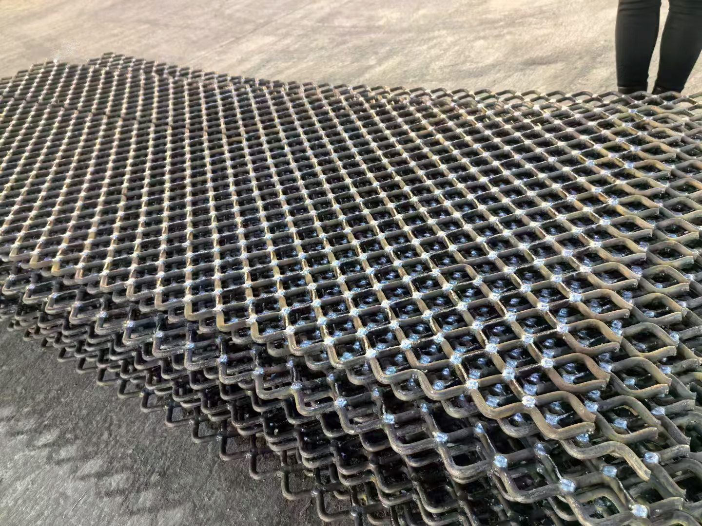 焊接(jiē)淬火2.jpg 焊接淬(cuì)火2.jpg