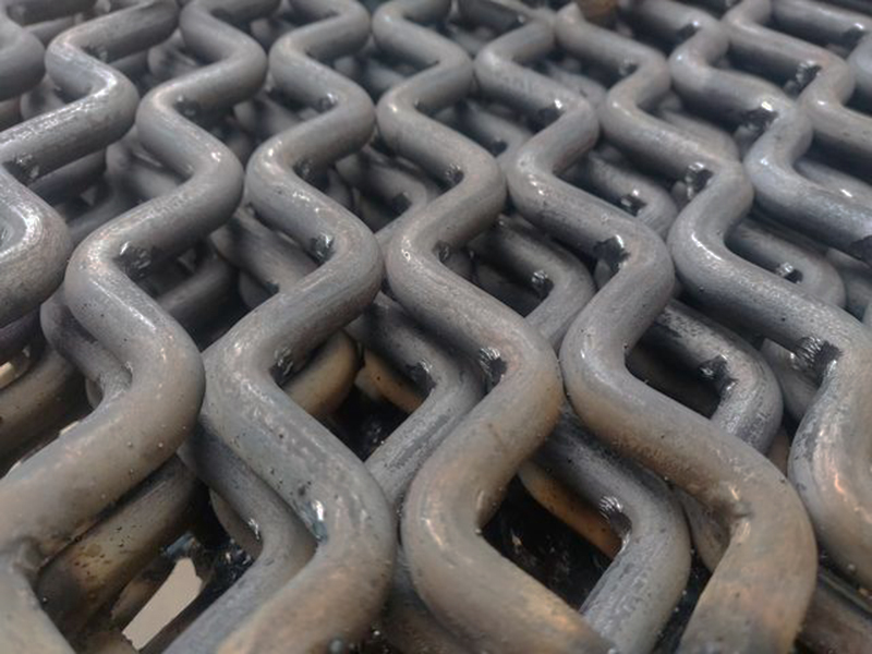 锰(měng)钢焊接淬火筛(shāi)网,订(dìng)购(gòu)产品时,要考虑哪些问题?厂家解读,值得一看