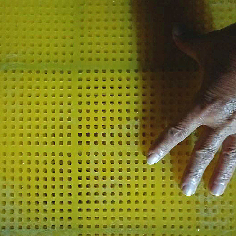 聚胺酯篩網 小孔.jpg 聚胺酯篩網 小孔.jpg