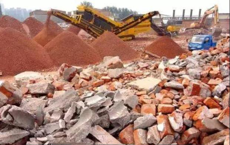 鐵（tiě）礦石 破碎篩分.jpg